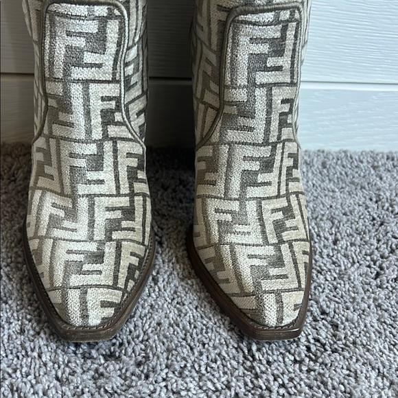 Fendi Logo-Jacquard Chenille Knee Boots - Picture 5 of 7